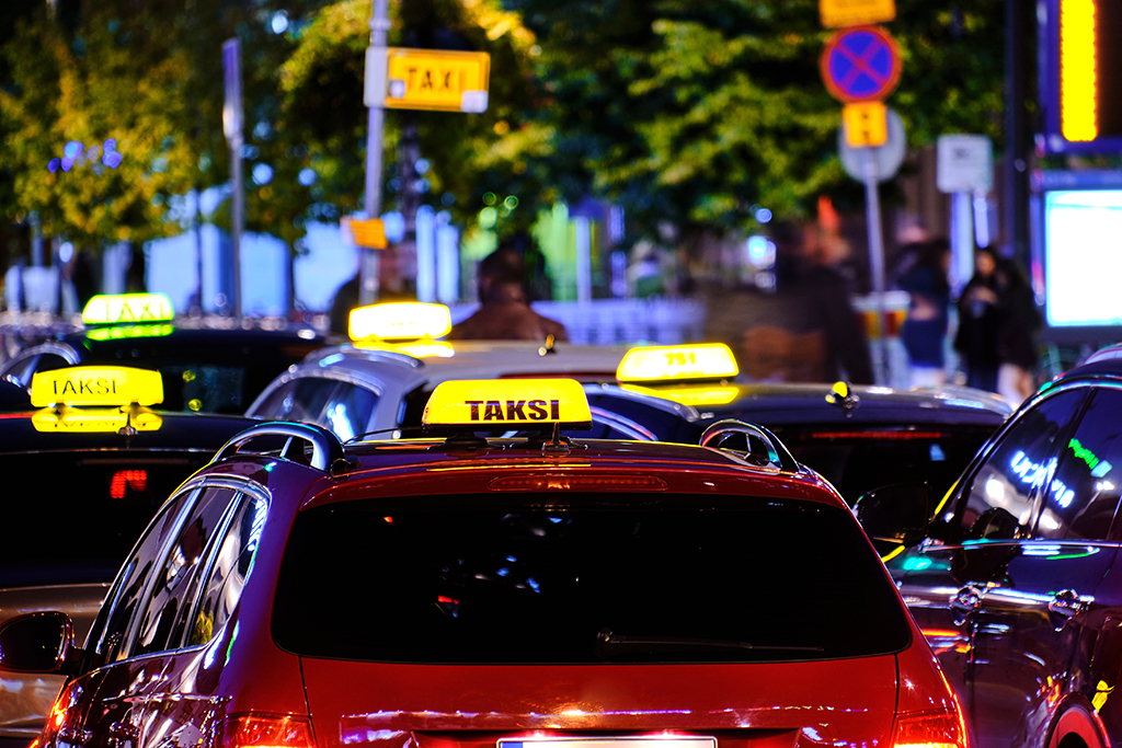 The taxi cars near the Station