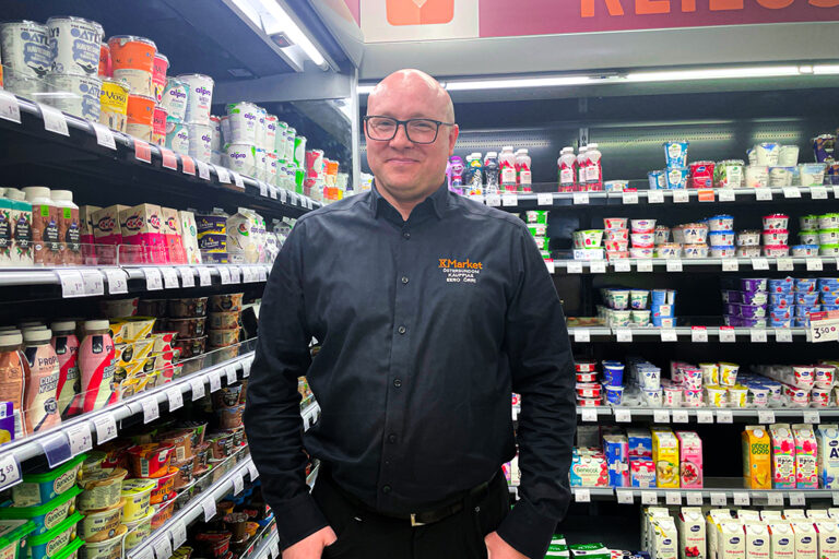 Eero Örri the shopkeeper at K-Market Östersundom